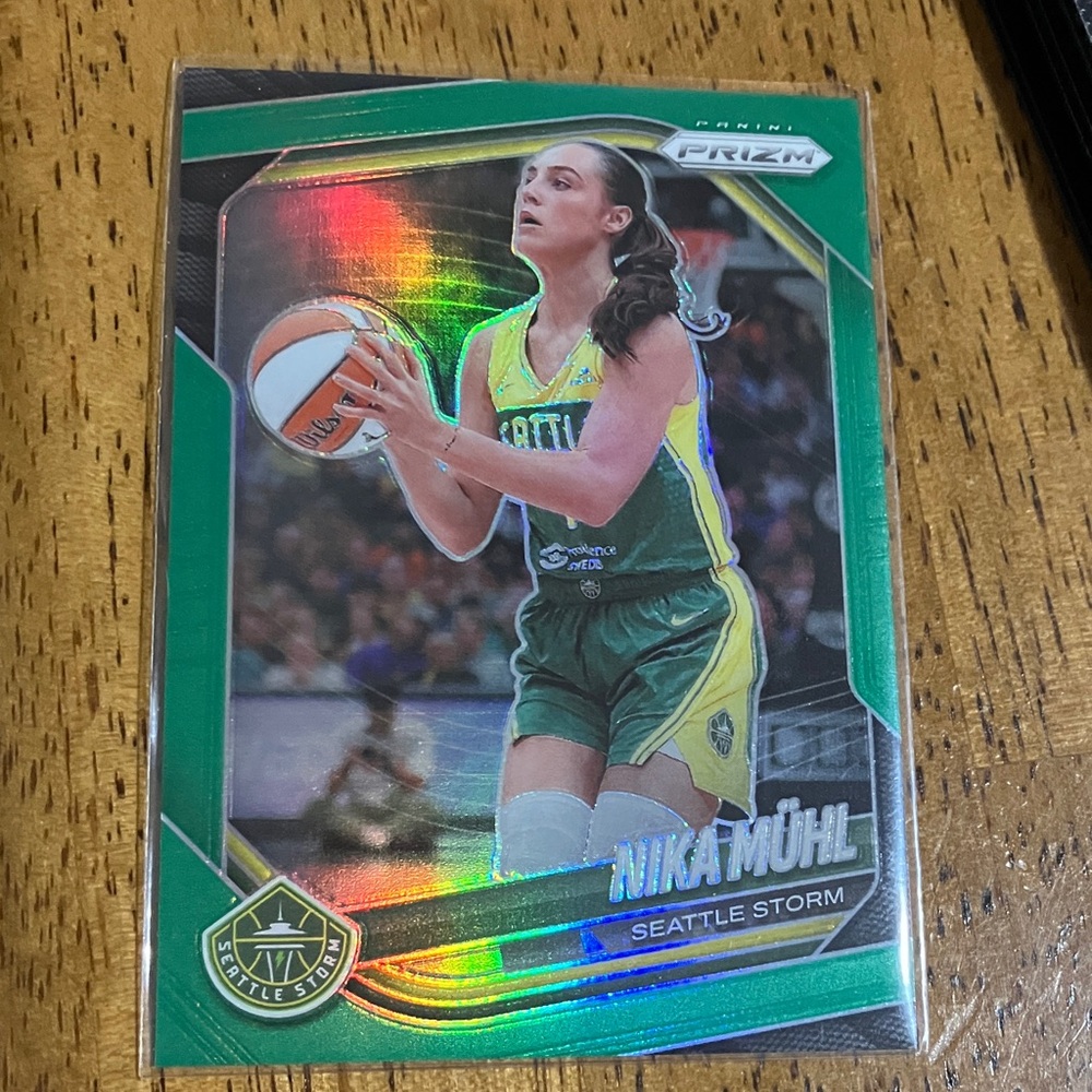 Nika Muhl seattle storm Basketball Card -WNBA